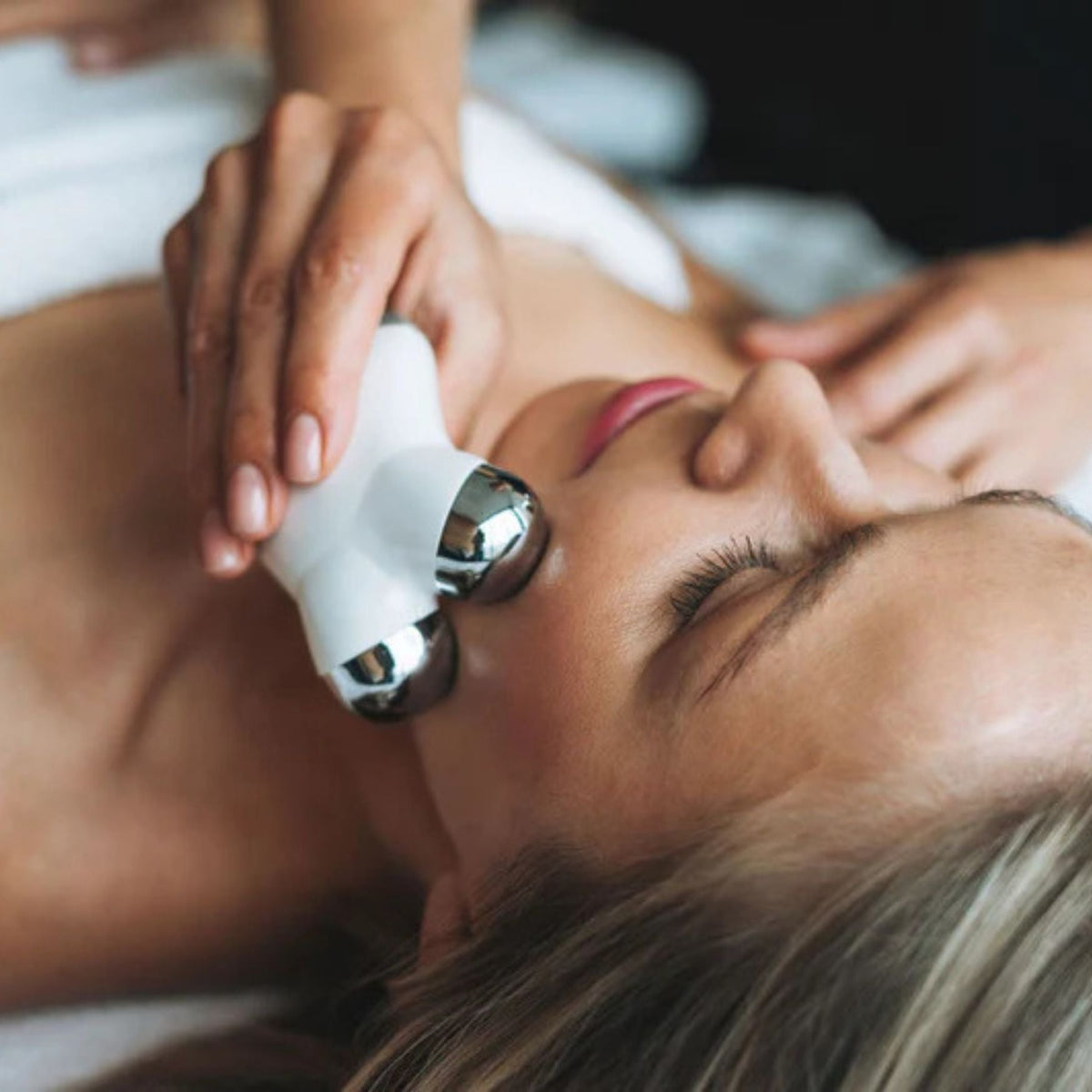 Appareil de beauté à micro-courants